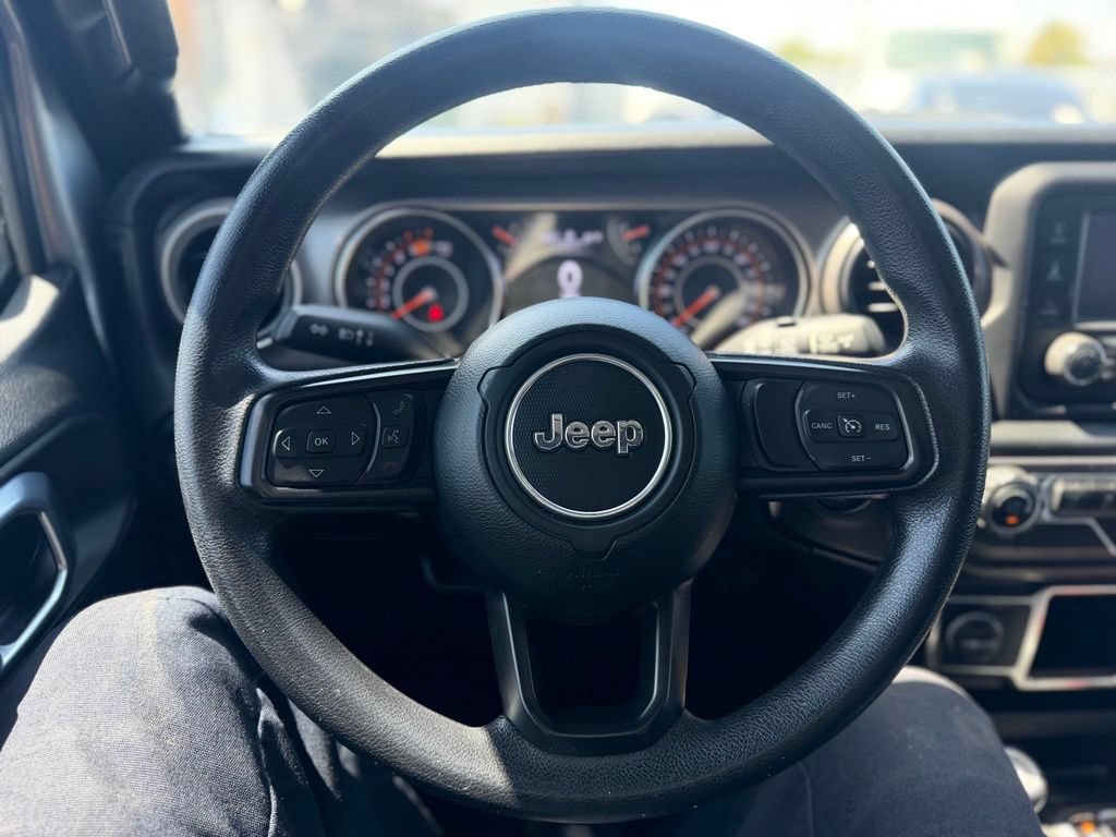 Used 2021 Jeep Wrangler Unlimited Sport AWD/4WD image 6