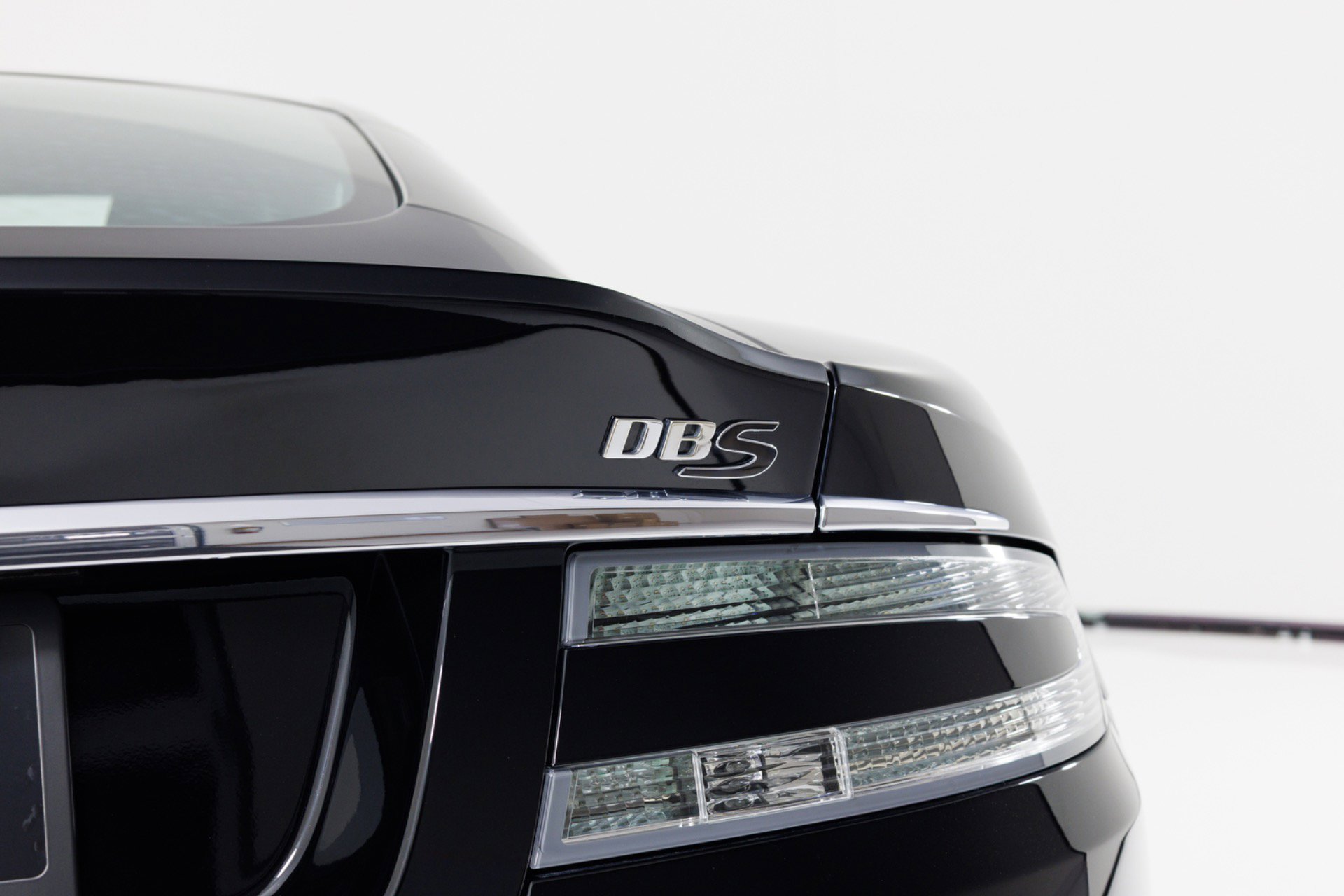 Used 2009 Aston Martin DBS Coupe RWD image 70