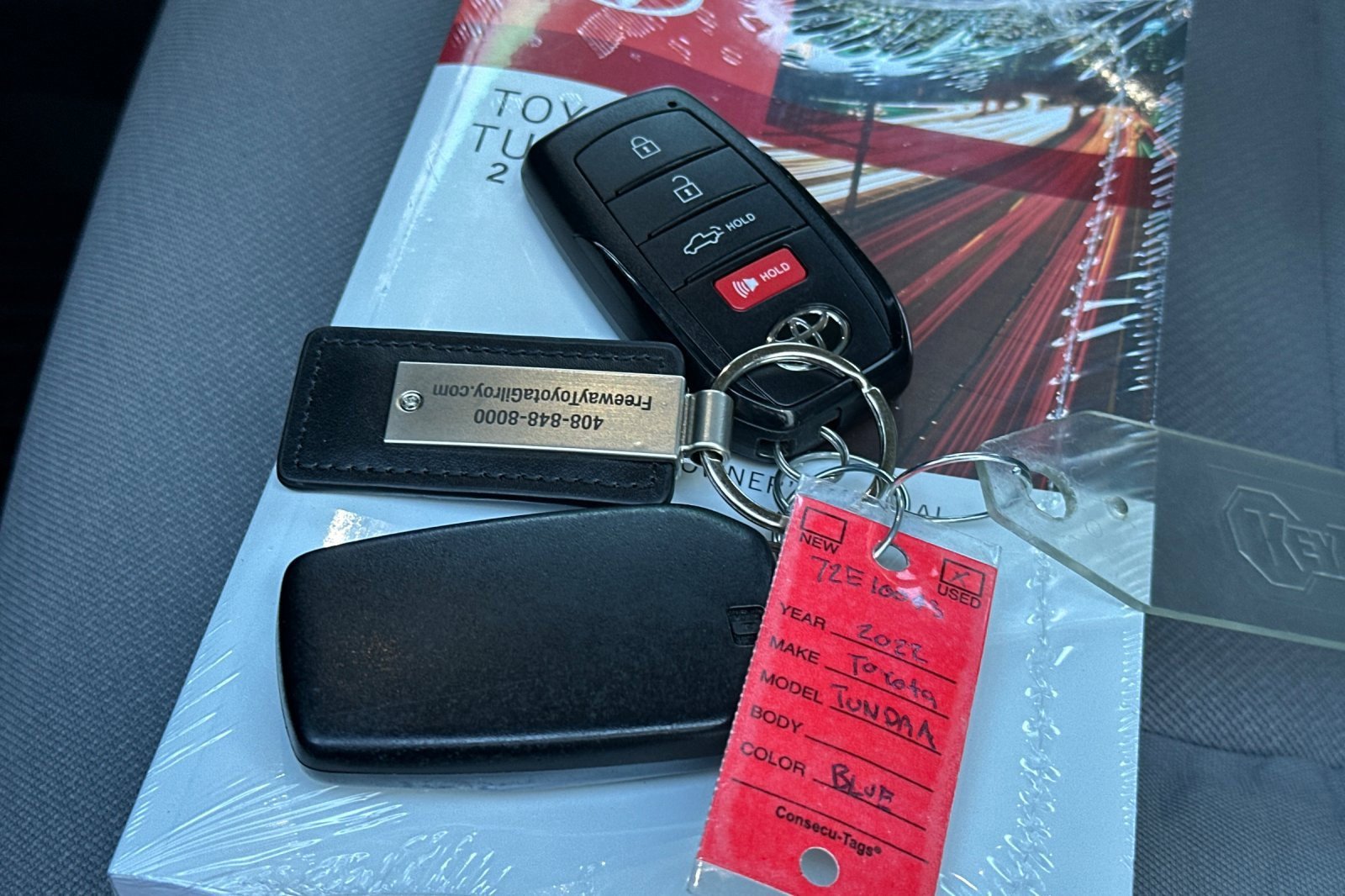 Used 2022 Toyota Tundra SR5 w/ Convenience Package image 11