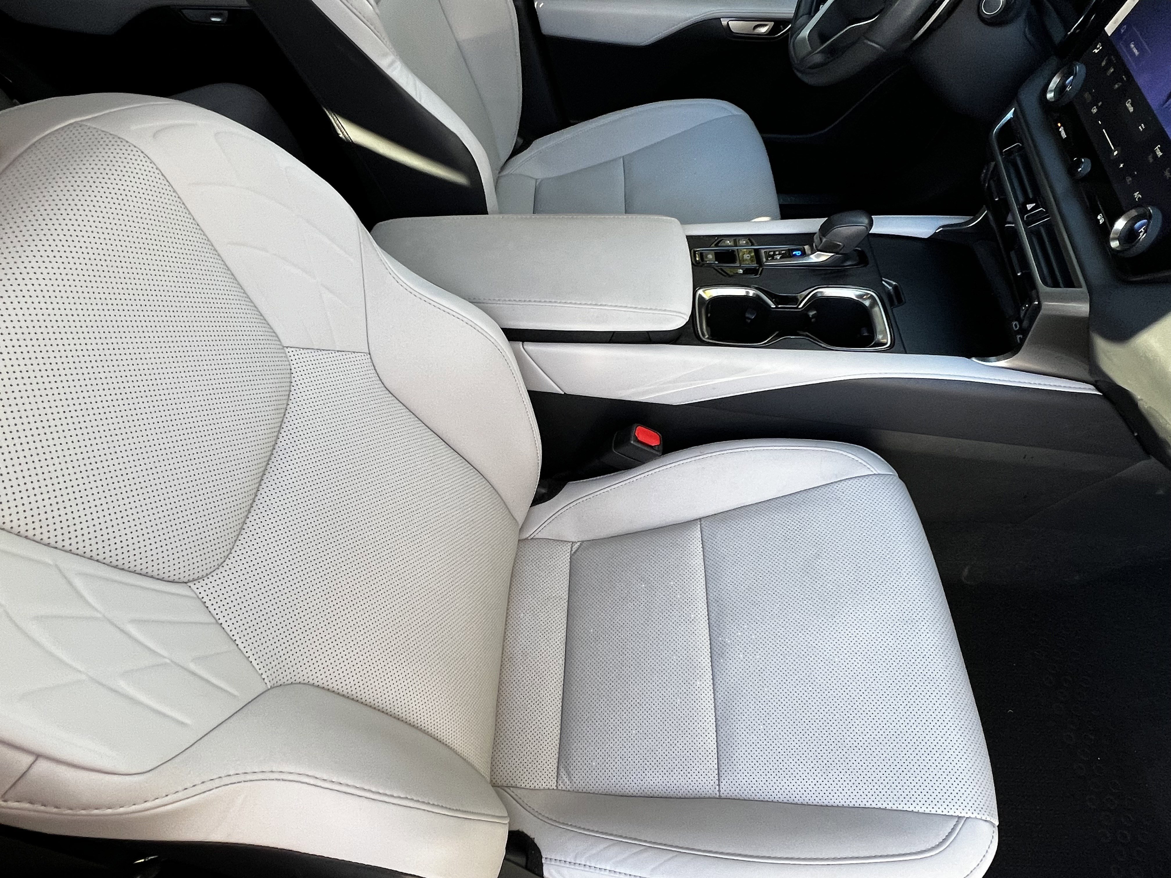 Used 2023 Lexus RX 350h image 43