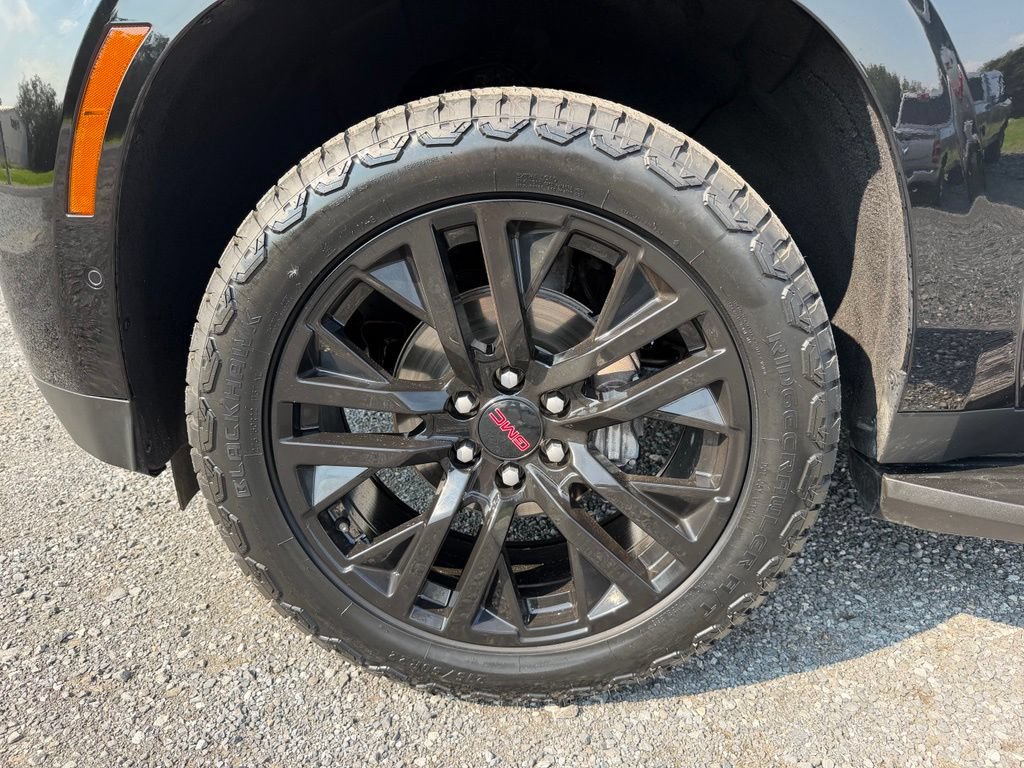 Used 2025 GMC Yukon XL Elevation AWD/4WD image 15