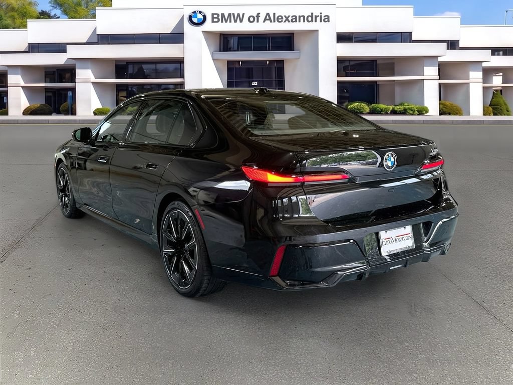 Used 2024 BMW 740i w/ Premium Package RWD image 7