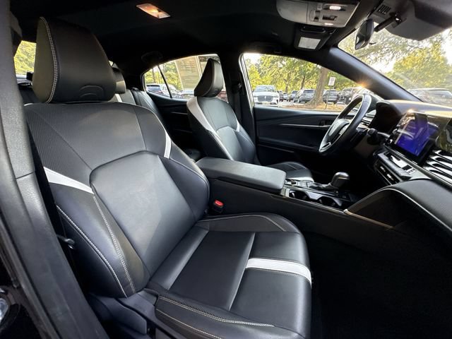 Used 2025 Toyota Camry SE FWD image 27