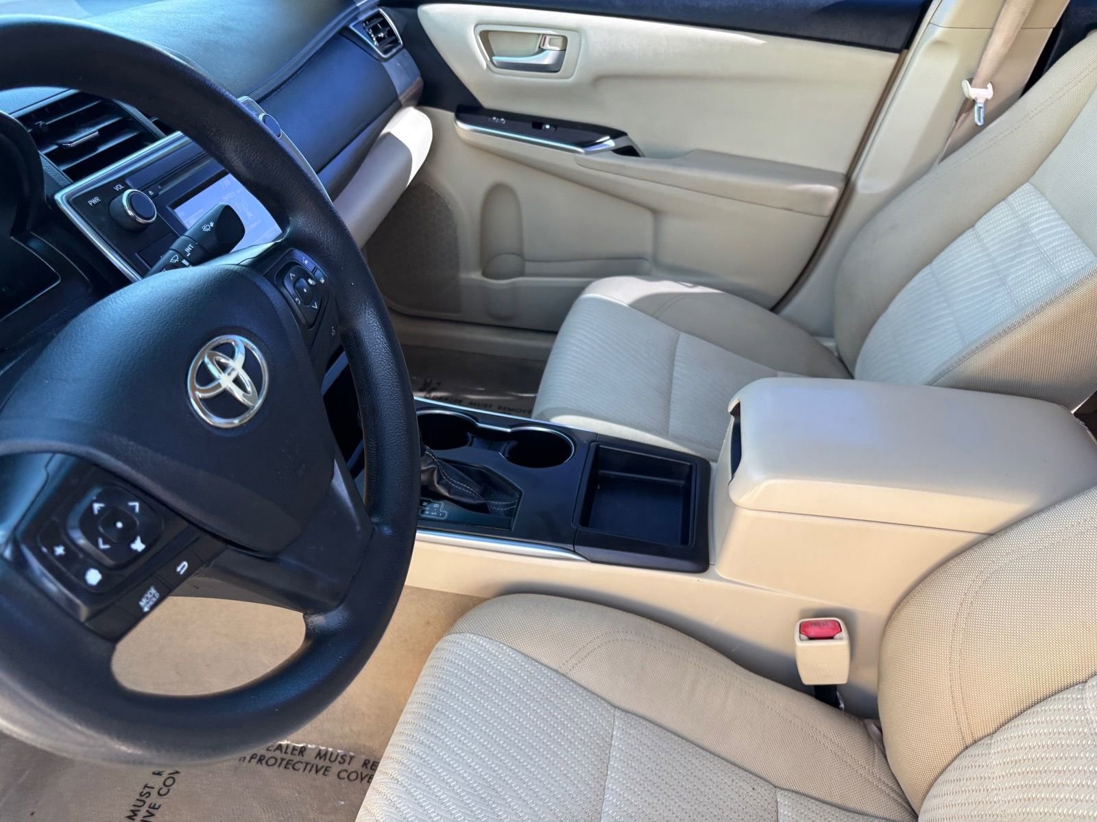 Used 2017 Toyota Camry LE image 21