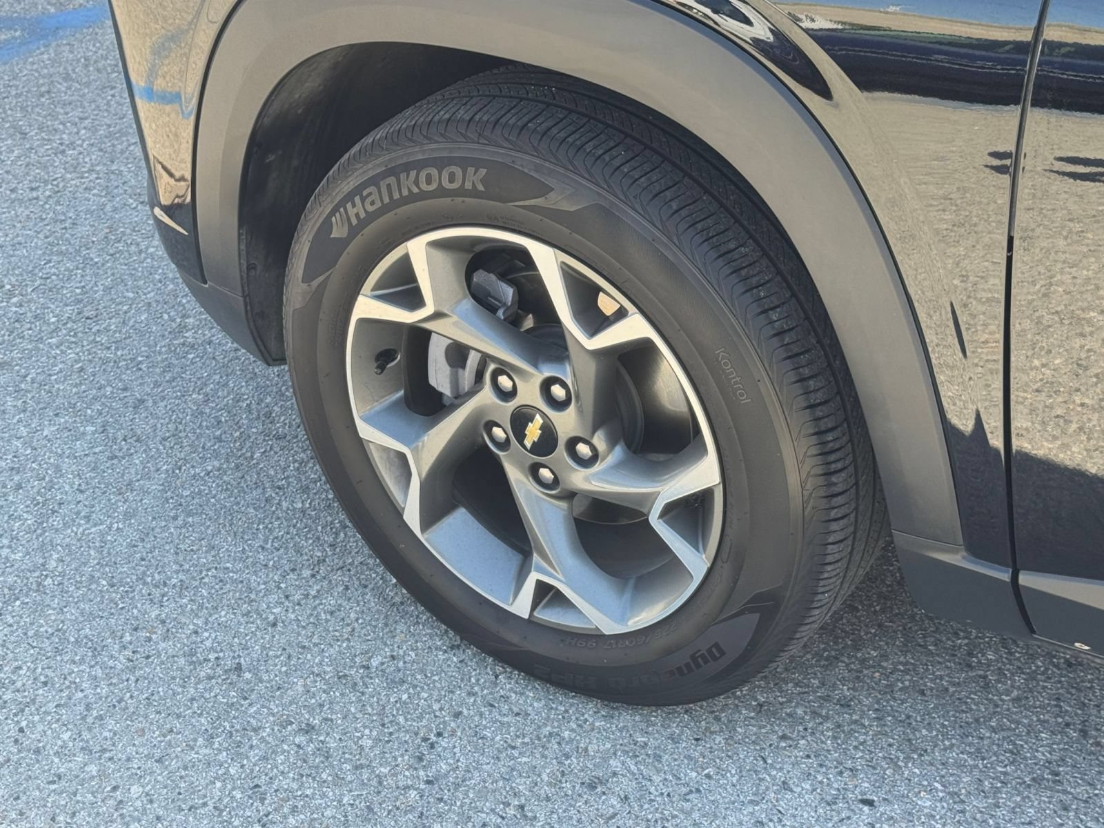 Used 2025 Chevrolet Trax LT FWD image 29