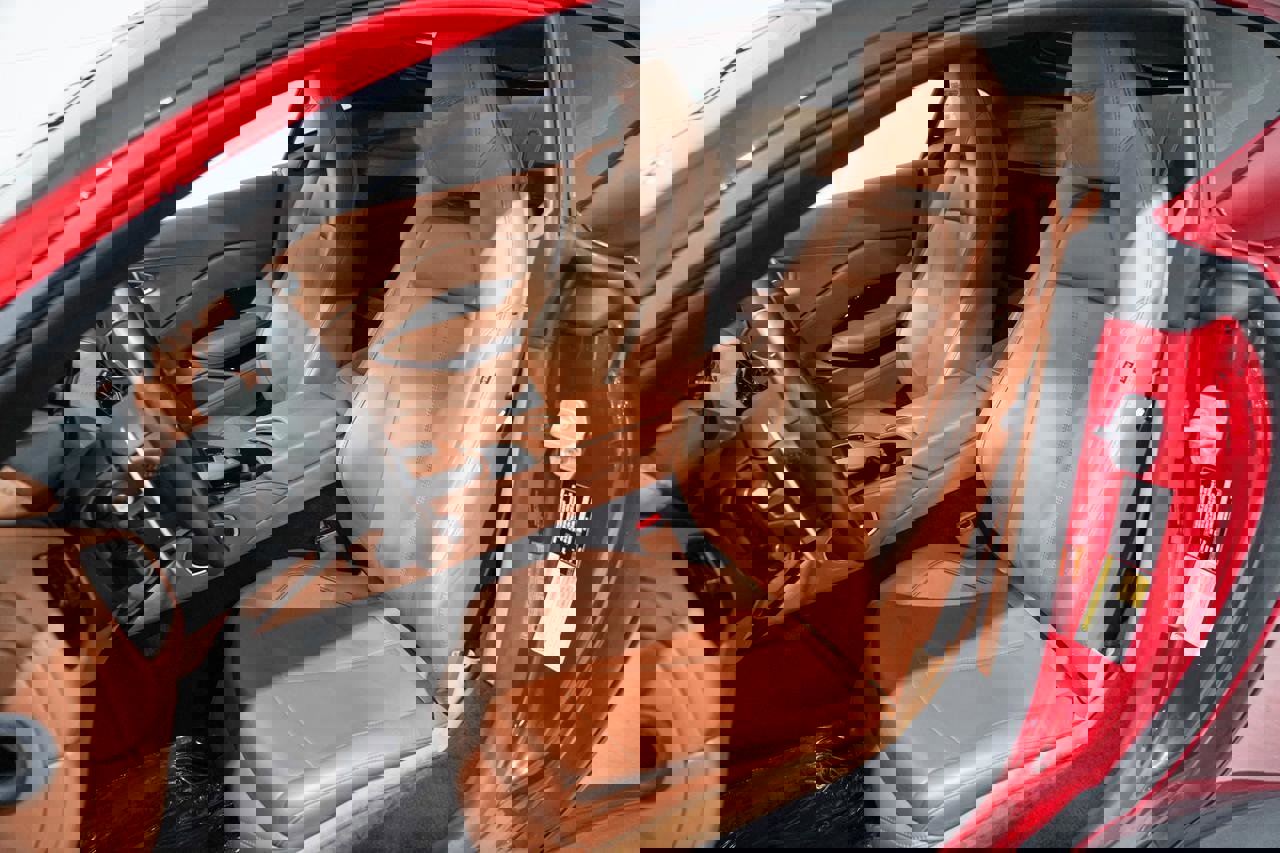 Used 2020 Aston Martin V8 Vantage Coupe image 9