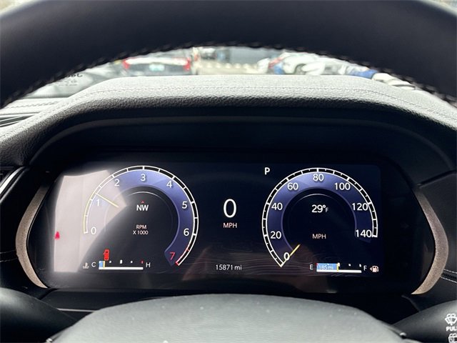 Used 2024 Jeep Grand Cherokee Limited w/ Black Appearance Package image 15