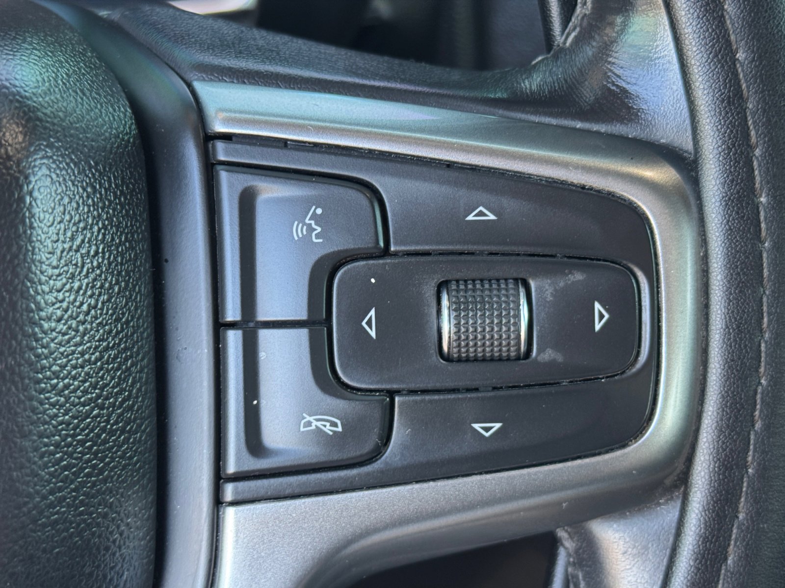 Used 2021 Chevrolet Silverado 1500 LT image 18