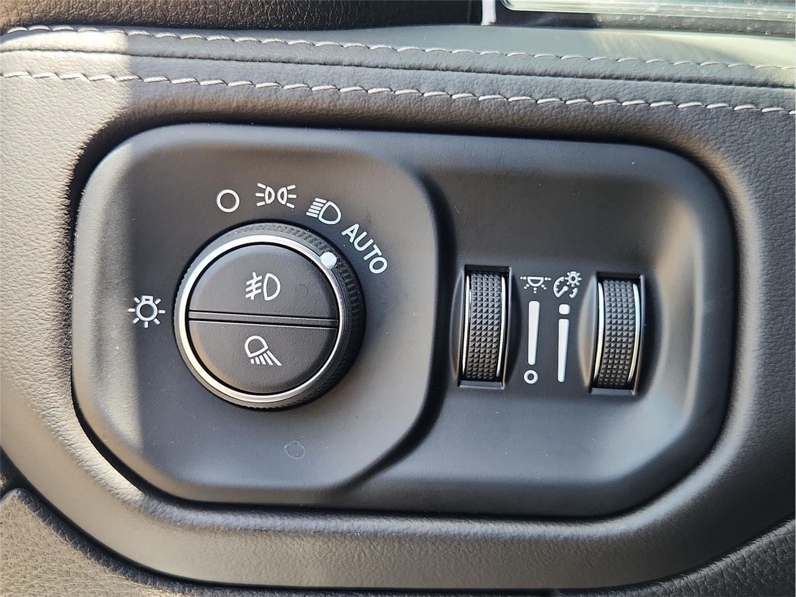 Used 2025 RAM 1500 Limited w/ Bed Utility Group AWD/4WD image 18