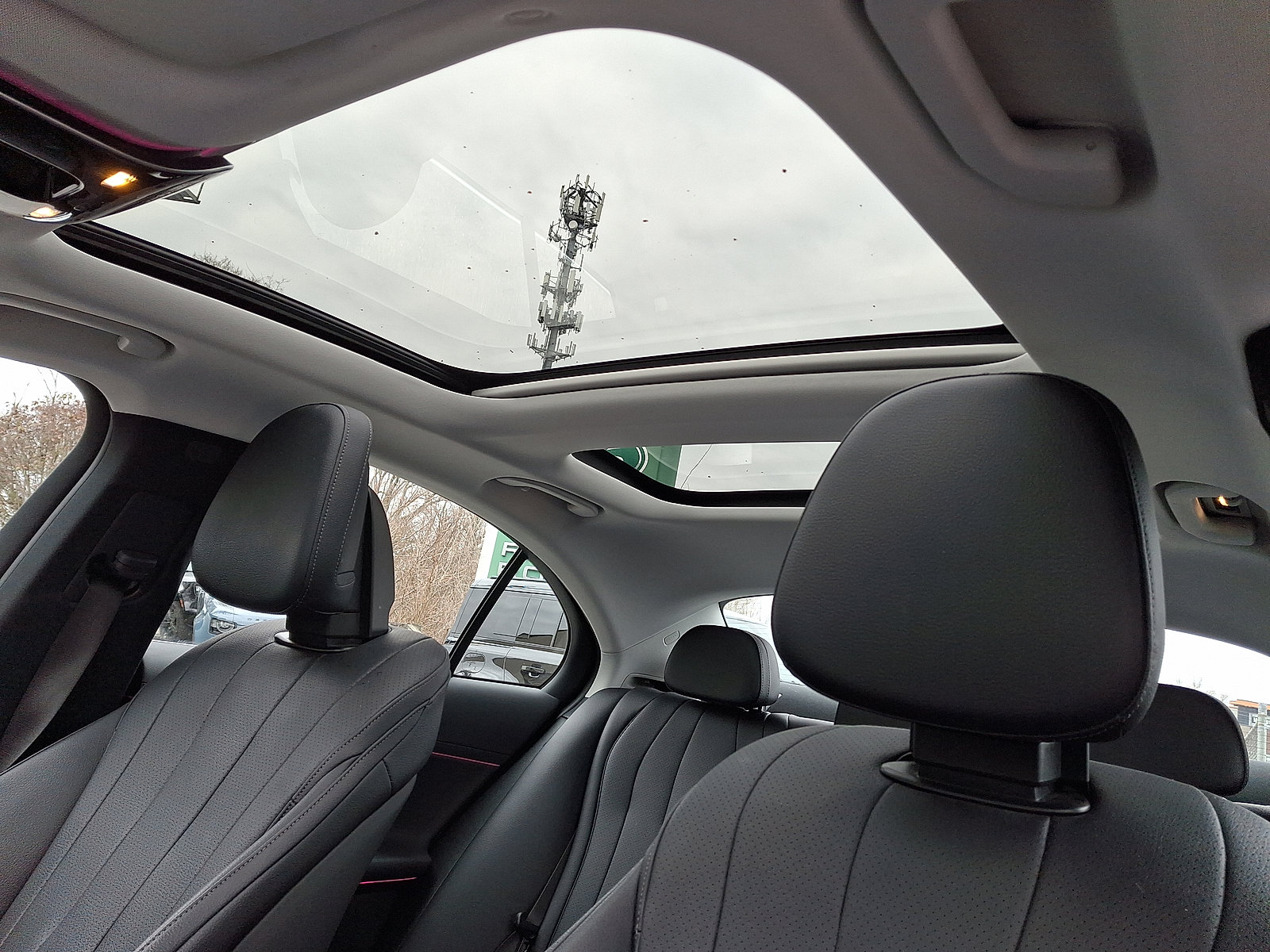 Used 2024 Mercedes-Benz E 350 4MATIC Sedan image 4