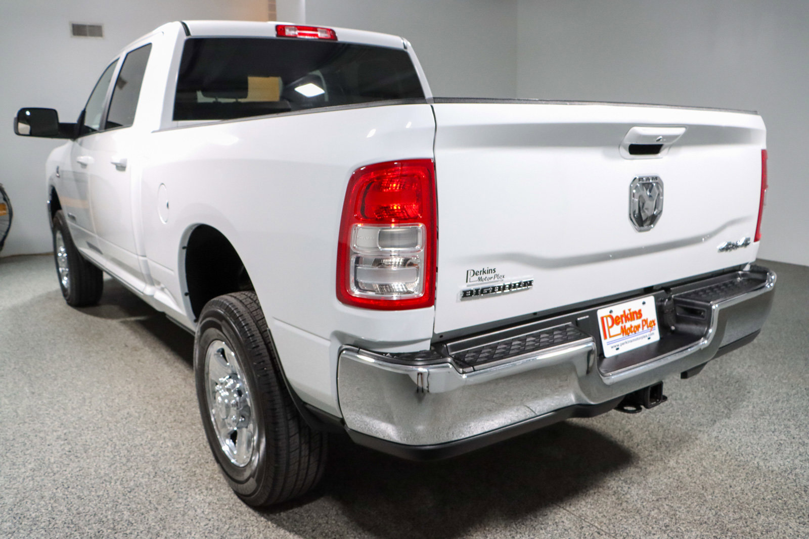 Used 2022 RAM 2500 Big Horn w/ Cold Weather Group image 9