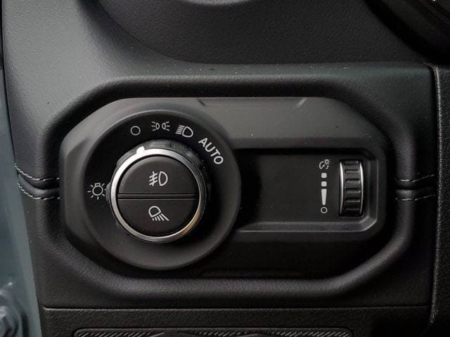 New 2026 Jeep Gladiator Sport AWD/4WD image 37