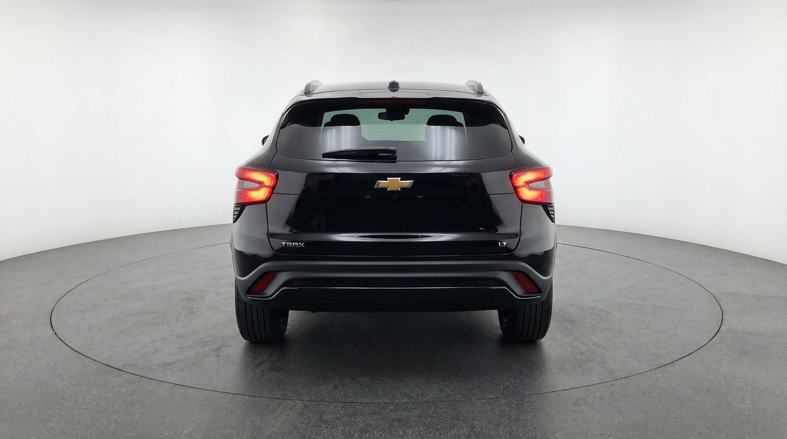 Used 2025 Chevrolet Trax LT FWD image 7