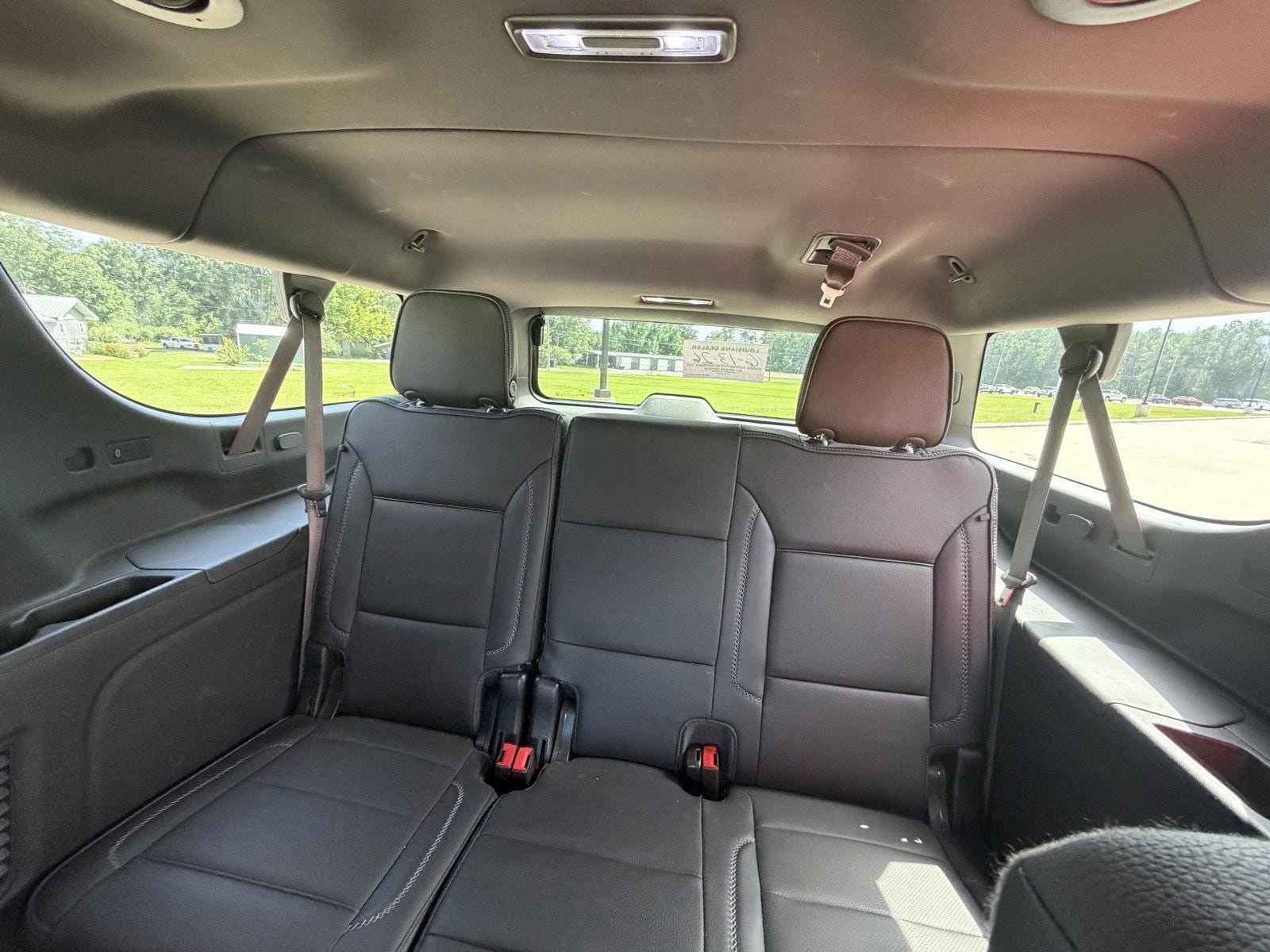 Used 2023 GMC Yukon XL Denali RWD image 14