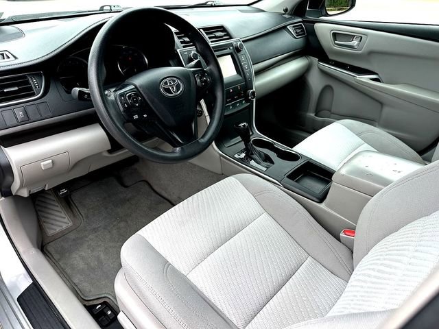 Used 2017 Toyota Camry LE image 12