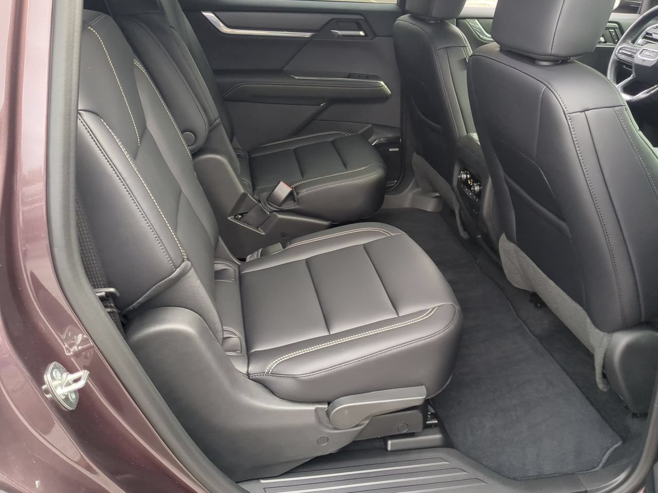 Used 2026 GMC Acadia Elevation w/ Black Edition FWD image 27