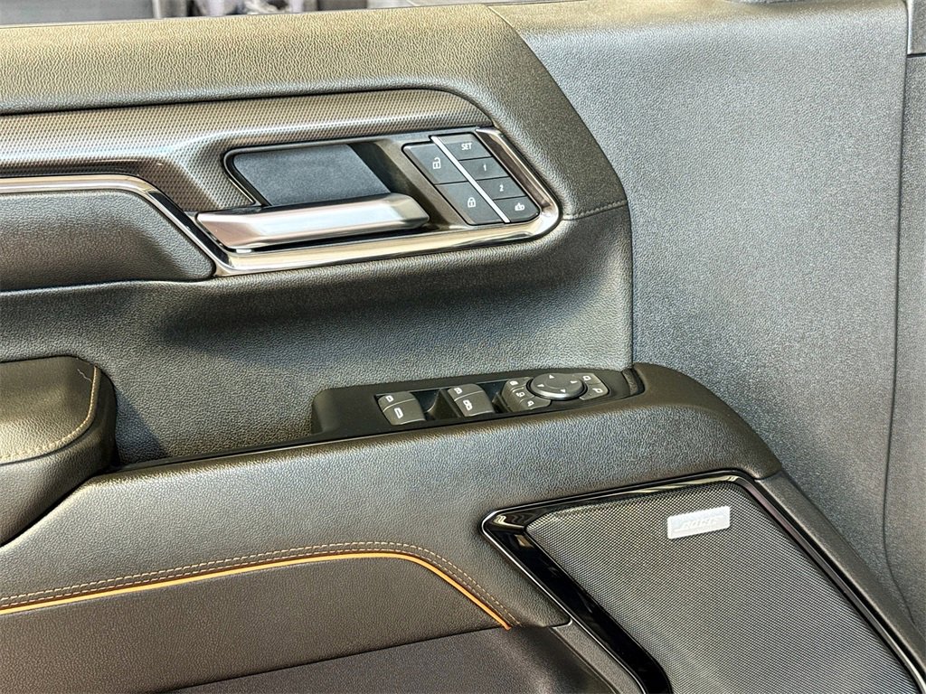 Used 2024 GMC Sierra 2500 AT4 w/ AT4 Premium Plus Package image 25