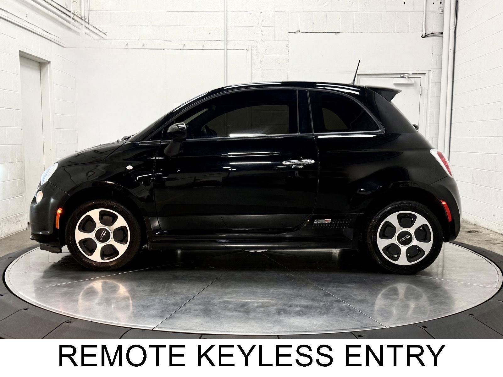 Used 2019 FIAT 500 e FWD image 4