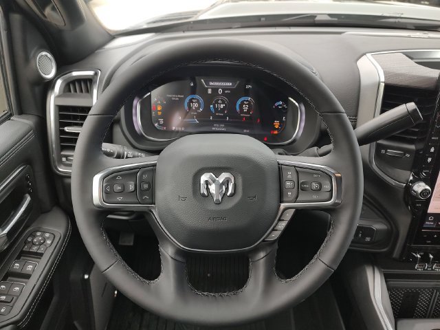 Used 2026 RAM 2500 Laramie AWD/4WD image 11