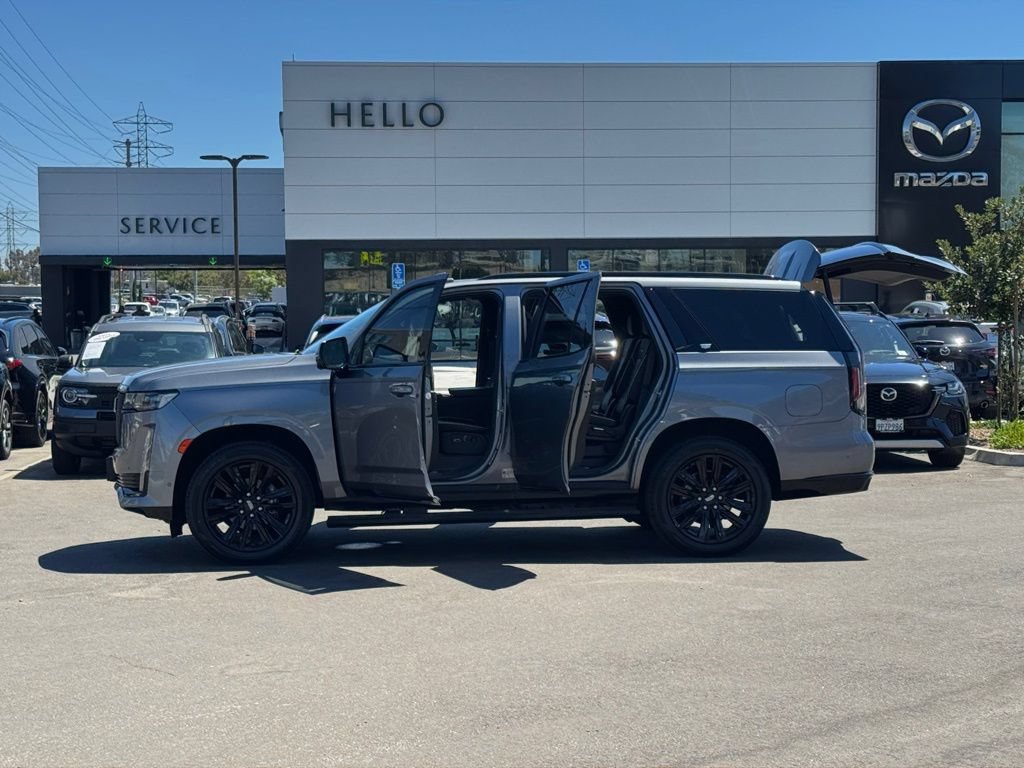 Used 2022 Cadillac Escalade Sport w/ Touring Package AWD/4WD image 28