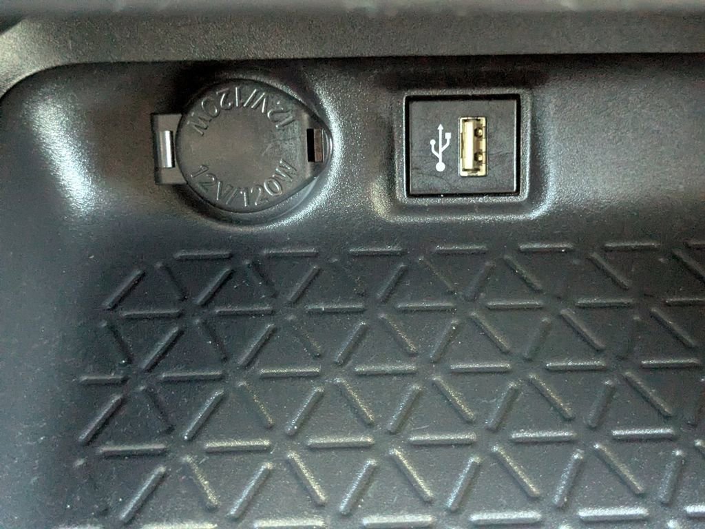 Used 2025 Toyota RAV4 XLE w/ Convenience Package image 17