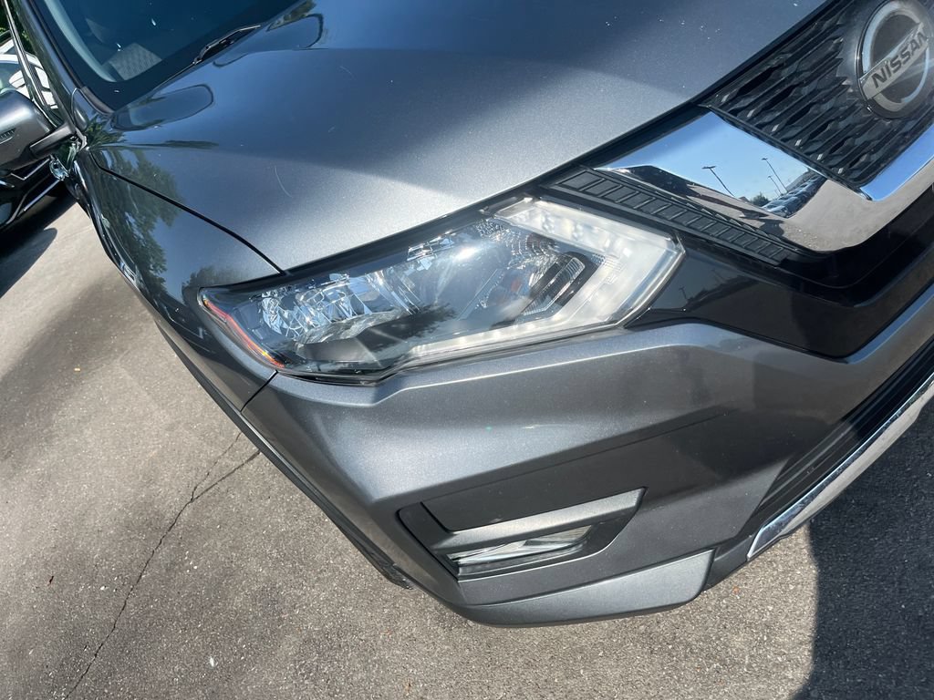 Used 2019 Nissan Rogue SV w/ Premium Package FWD image 34