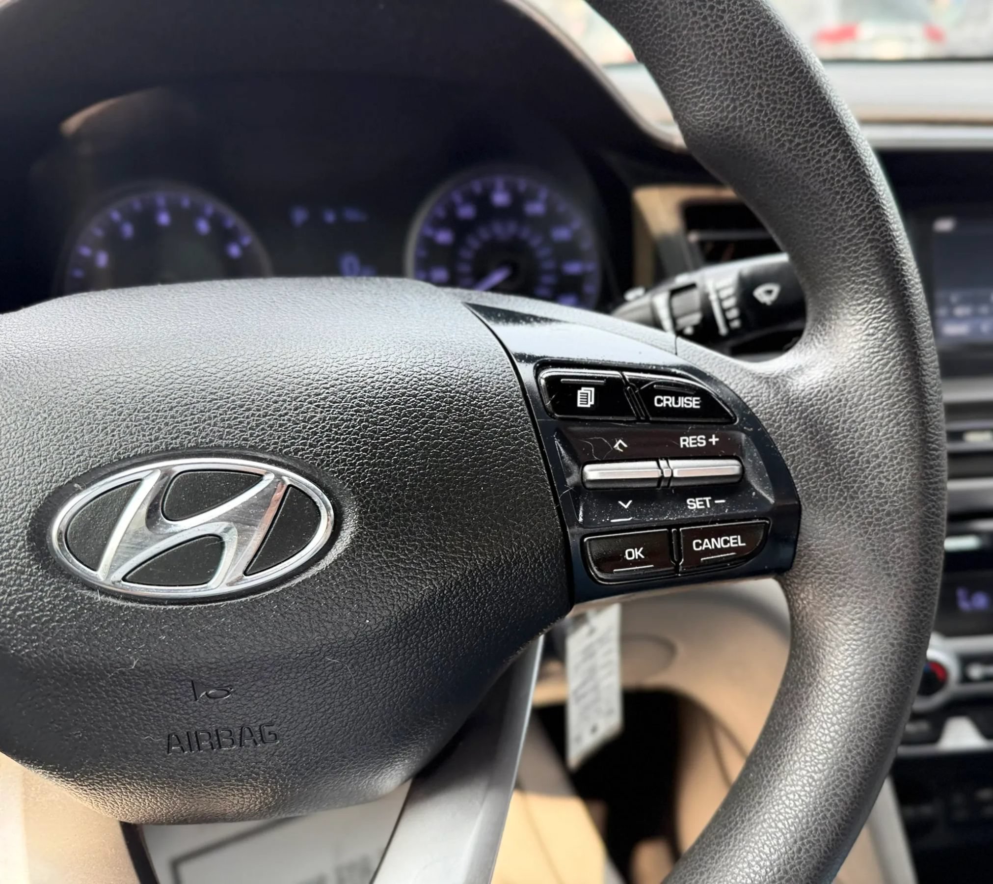 Used 2020 Hyundai Elantra SE FWD image 14
