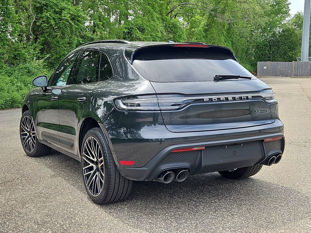 Certified 2026 Porsche Macan AWD/4WD image 3