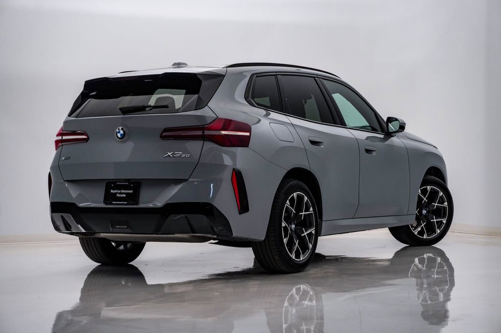 Used 2025 BMW X3 xDrive30i image 9