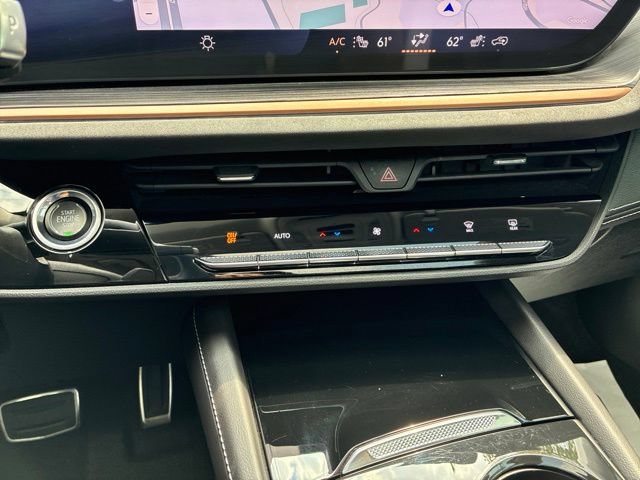 Certified 2025 Buick Envision Sport Touring AWD/4WD image 28
