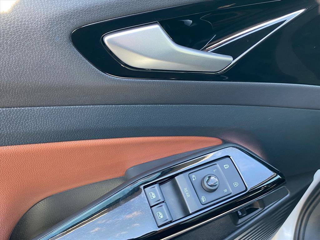 Certified 2022 Volkswagen ID.4 Pro S w/ Gradient Package image 19