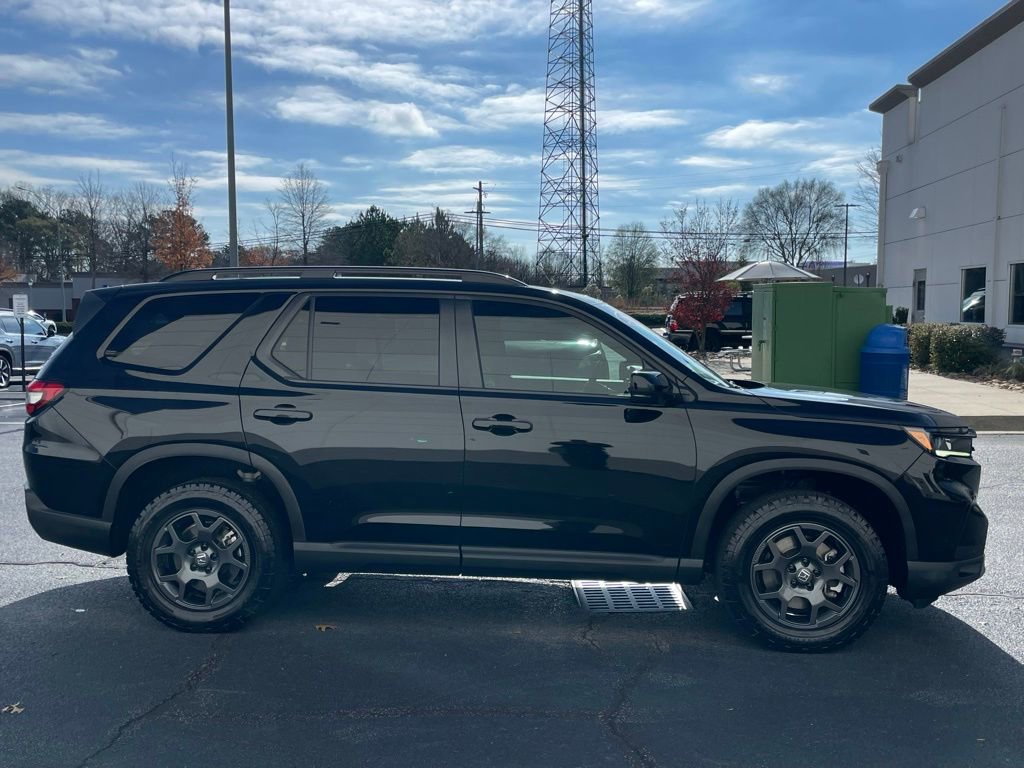 Used 2024 Honda Pilot TrailSport image 7