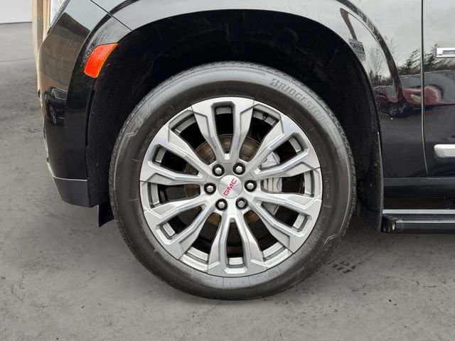 Used 2021 GMC Yukon Denali w/ Denali Premium Package image 14