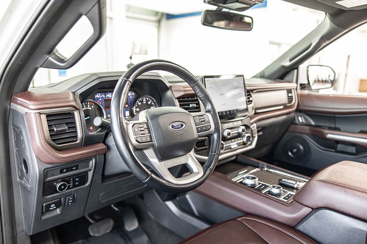 Used 2024 Ford Expedition Limited AWD/4WD image 20