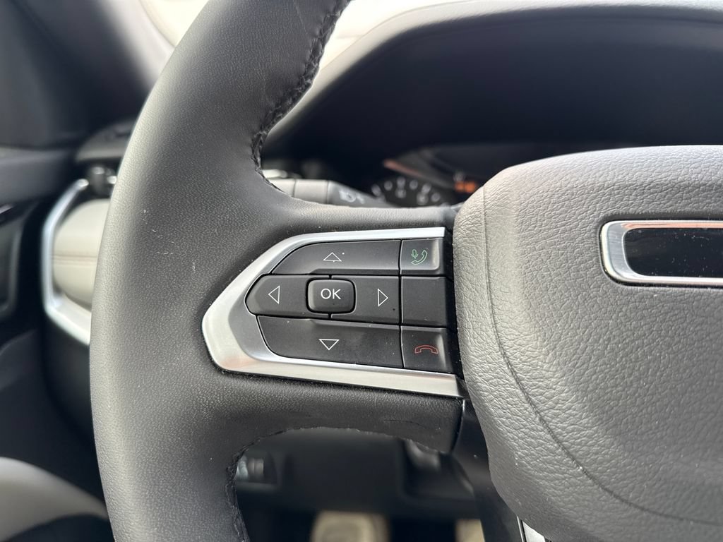 Used 2026 Jeep Compass Limited AWD/4WD image 14