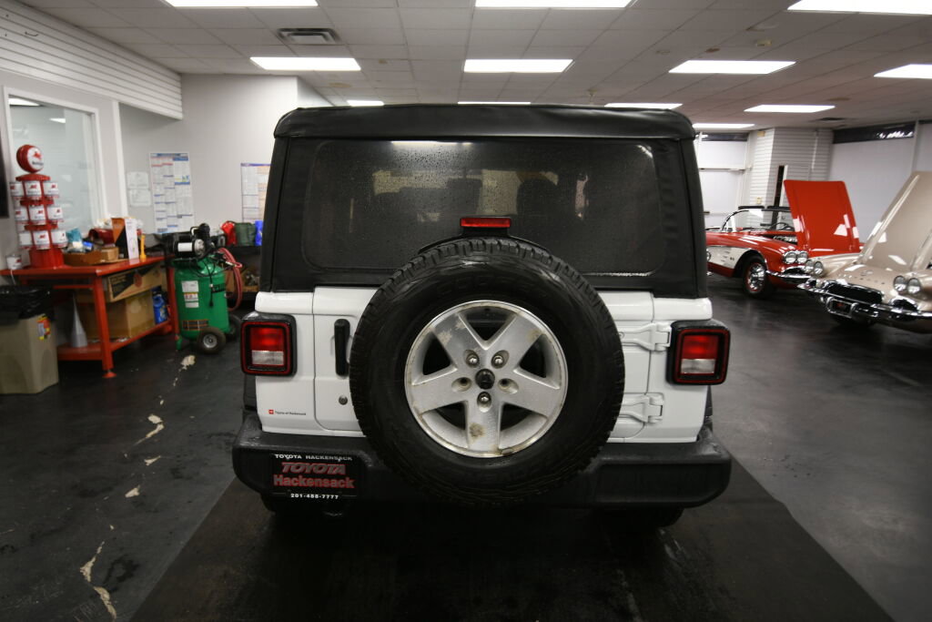 Used 2022 Jeep Wrangler Sport AWD/4WD image 6