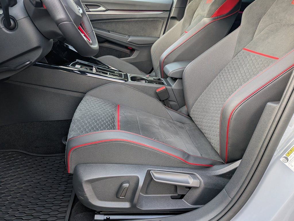 Used 2025 Volkswagen GTI SE image 18
