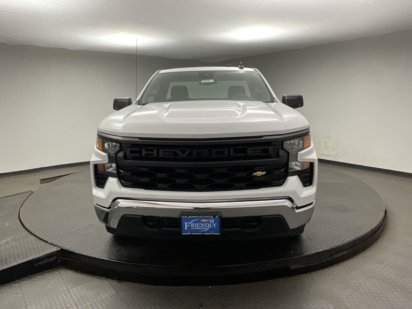 Used 2025 Chevrolet Silverado 1500 W/T RWD image 2