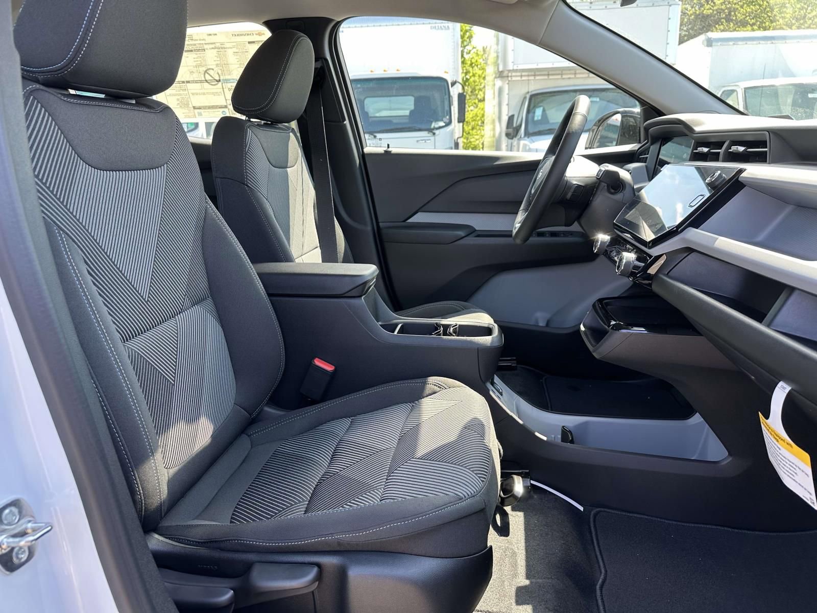 New 2027 Chevrolet Bolt LT w/ Comfort Package FWD image 24