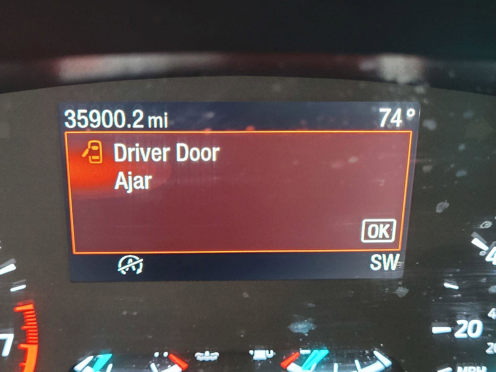 Used 2022 Ford Escape SE w/ SE Sport Appearance Package image 28