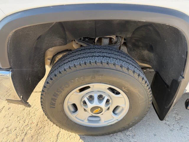 Used 2025 Chevrolet Silverado 2500 W/T w/ WT Convenience Package image 7
