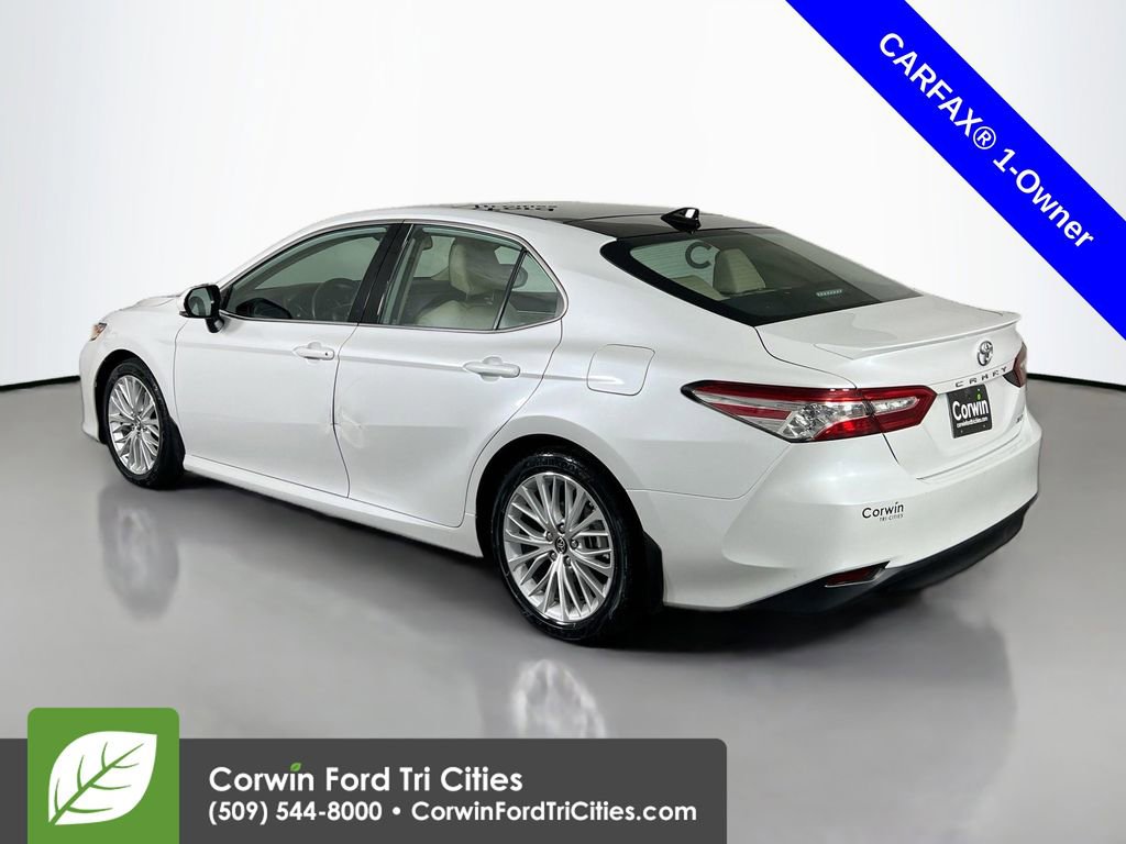 Used 2019 Toyota Camry XLE image 11