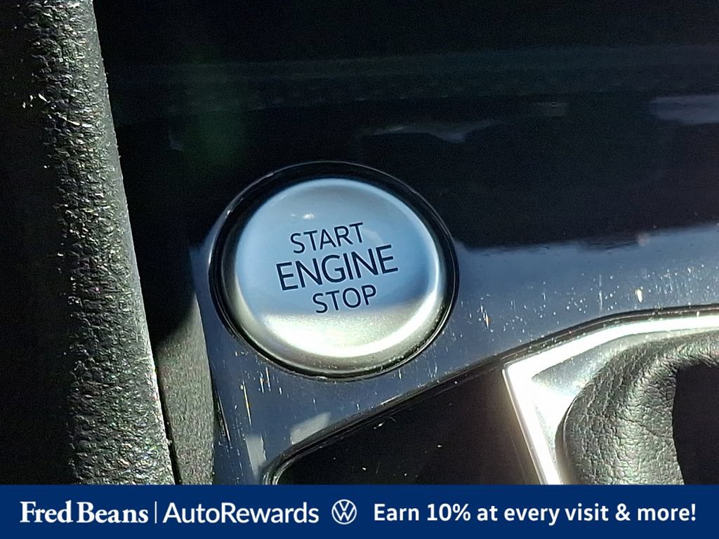 Certified 2023 Volkswagen Taos SEL AWD/4WD image 30