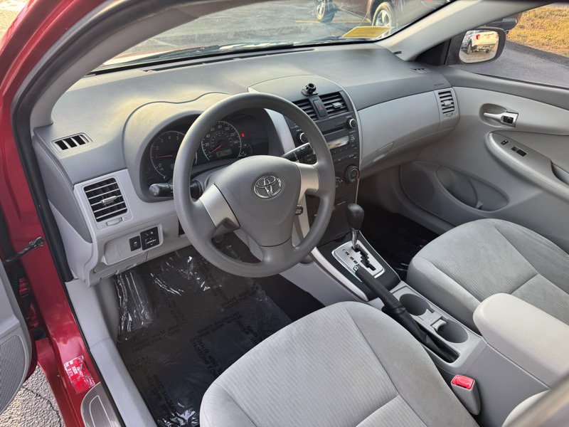 Used 2010 Toyota Corolla LE image 10