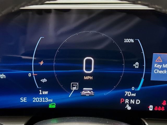 Used 2024 Cadillac Lyriq Luxury image 12