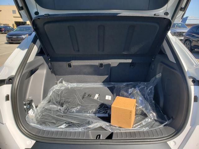 New 2026 Hyundai Kona Limited image 2