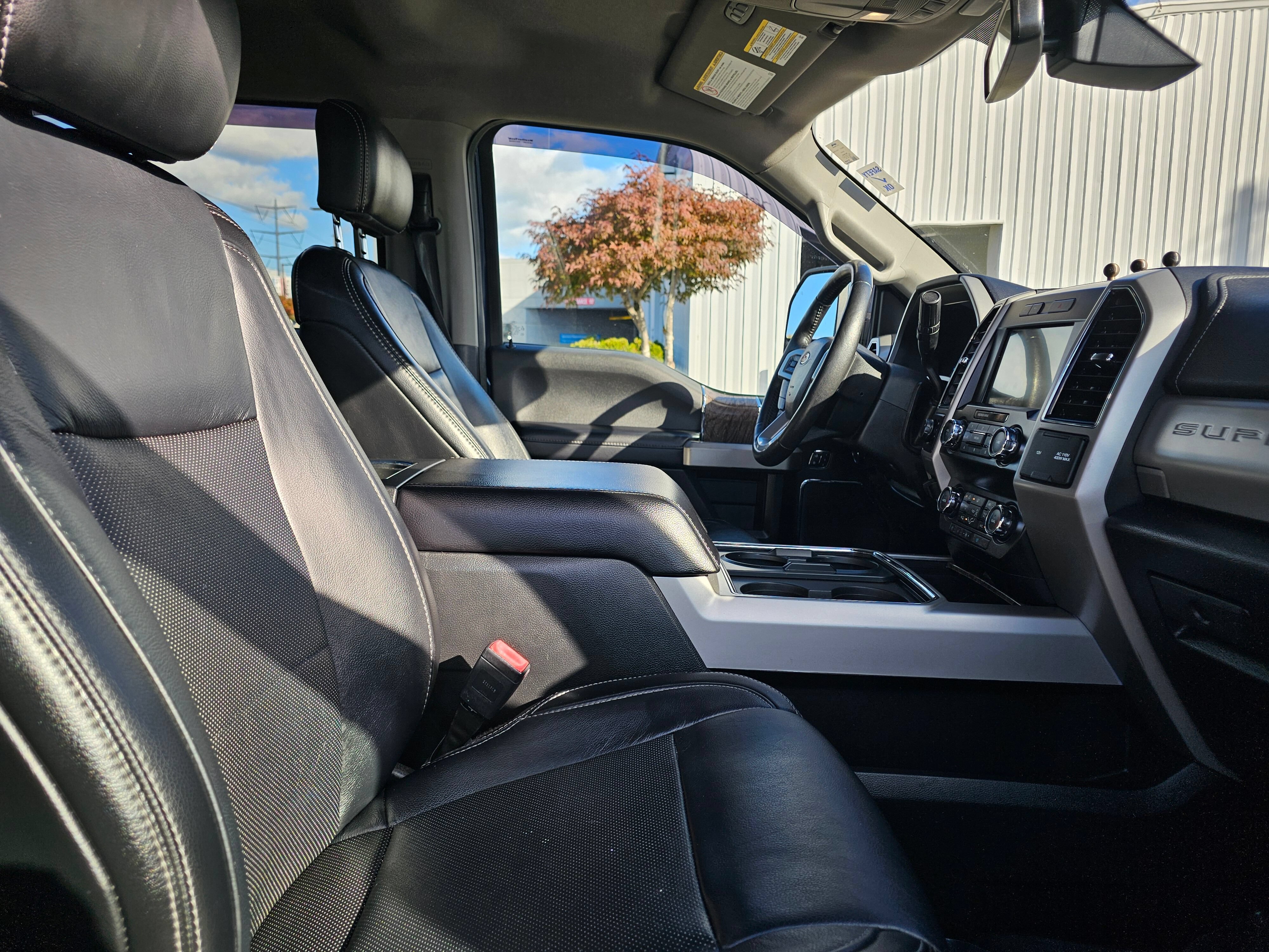Used 2019 Ford F350 Lariat w/ Lariat Ultimate Package AWD/4WD image 11