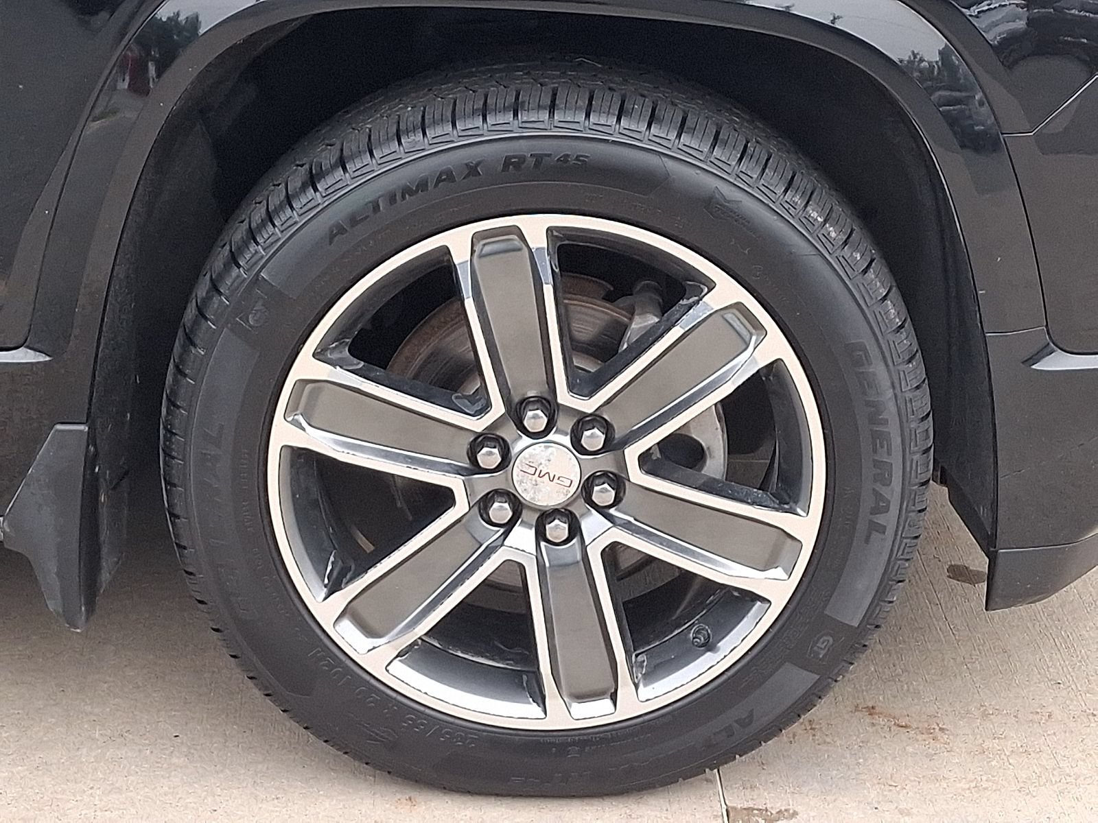 Used 2019 GMC Acadia Denali w/ Technology Package AWD/4WD image 8
