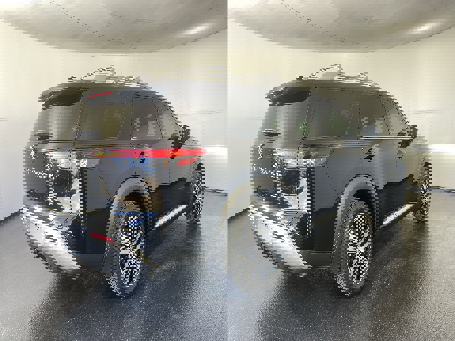 Certified 2024 Nissan Pathfinder Platinum w/ Cargo Package image 8