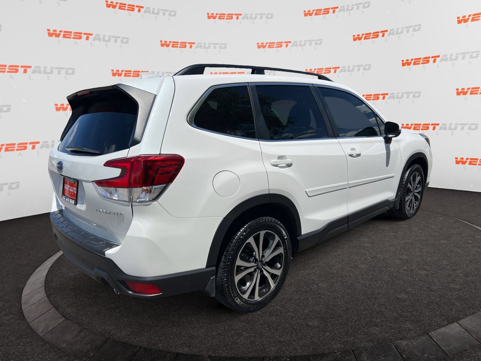 Used 2021 Subaru Forester Limited w/ Popular Package #3 AWD/4WD image 5